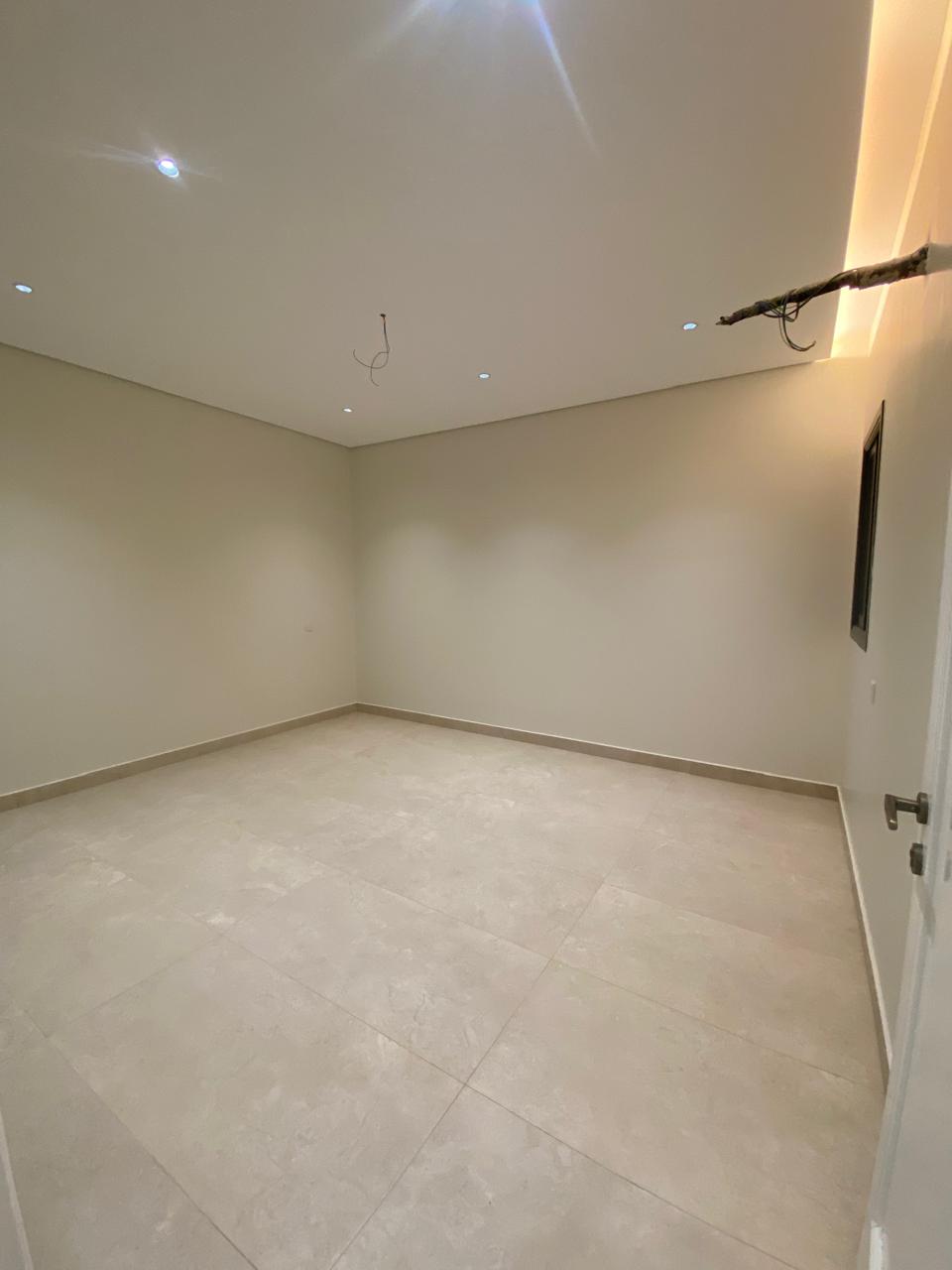 شقة روف بسطح خاص ٦٠م² - صورة 9